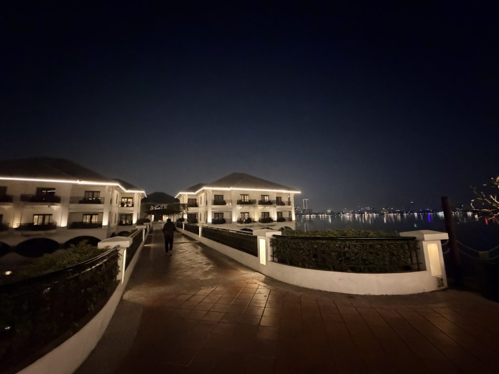 河內西湖洲際酒店水上客房與西湖夜景