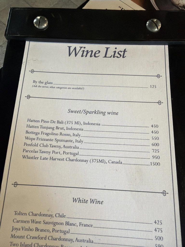 泗水 Tunjungan 39 Wine List:杯酒與 Hatten、Two Island 等酒款